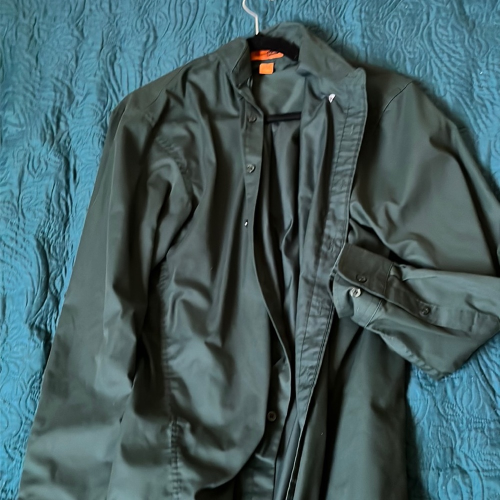 Men’s button dress shirt